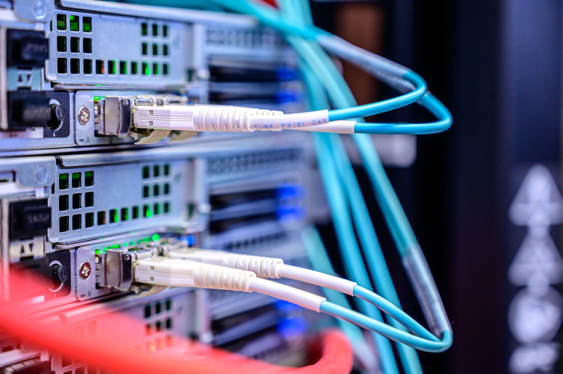 telecommunications network operations engineer data center